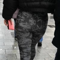 Patterned leggings booty