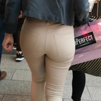 Cream jeans booty (part 1)